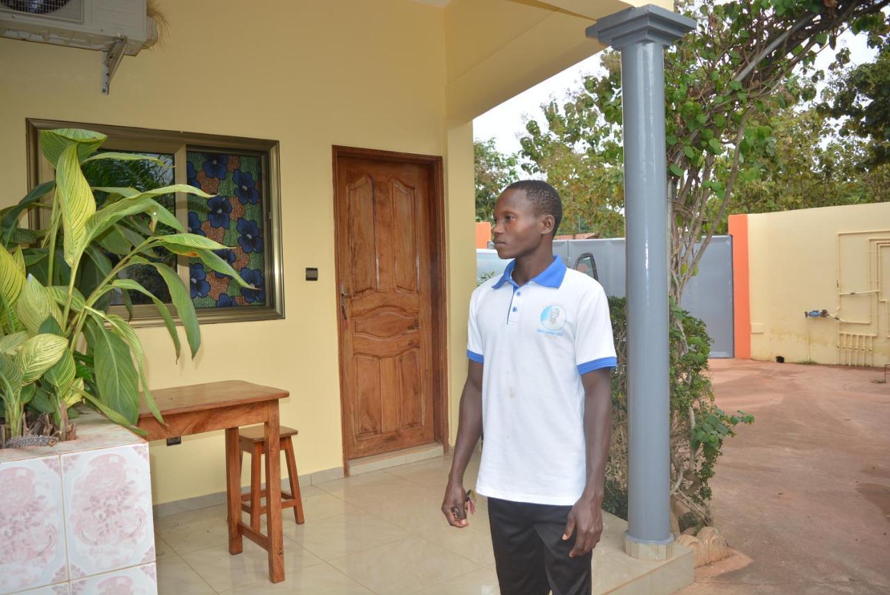 Bed and Breakfast Chez Sabine Abomey Экстерьер фото