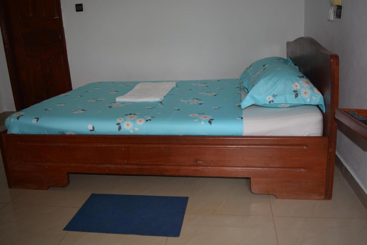 Bed and Breakfast Chez Sabine Abomey Экстерьер фото