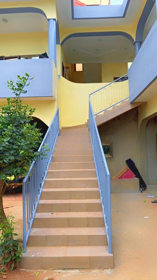 Bed and Breakfast Chez Sabine Abomey Экстерьер фото